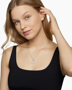 Pavé Crossover Pendant Necklace 18K White Gold with Diamonds, 21mm