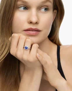 Petite Chatelaine® Pavé Bezel Ring 18K White Gold with Tanzanite and Diamonds, 7mm