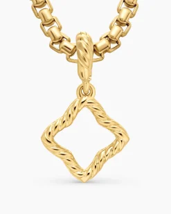 Quatrefoil Amulet 18K Yellow Gold with Diamonds, 11mm