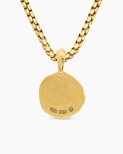 Taurus Amulet 18K Yellow Gold, 17mm